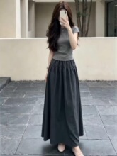 �޺ÿ���ϵ����һ���׻�ɫ����ȹ��Ů�ļ��¿�С������װ��ȹ