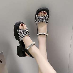 Sandals for Women 2025 Summer New Fairy Style Lady with Skirt Pearl Thick Sole Casual Beach Shoes