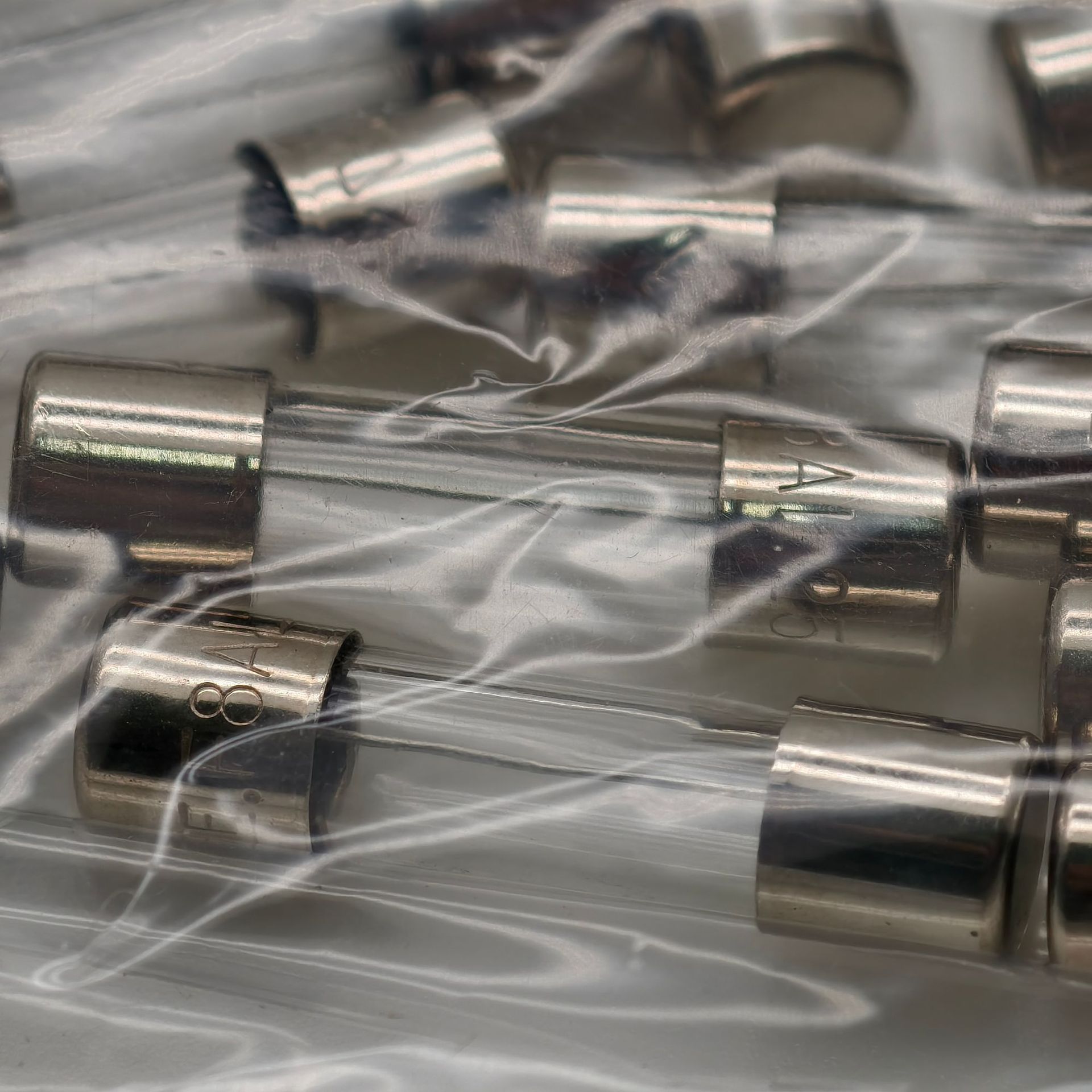 0217008.MXP 美国力特5*20玻璃保险丝管 F8A 250V 8A 快熔型