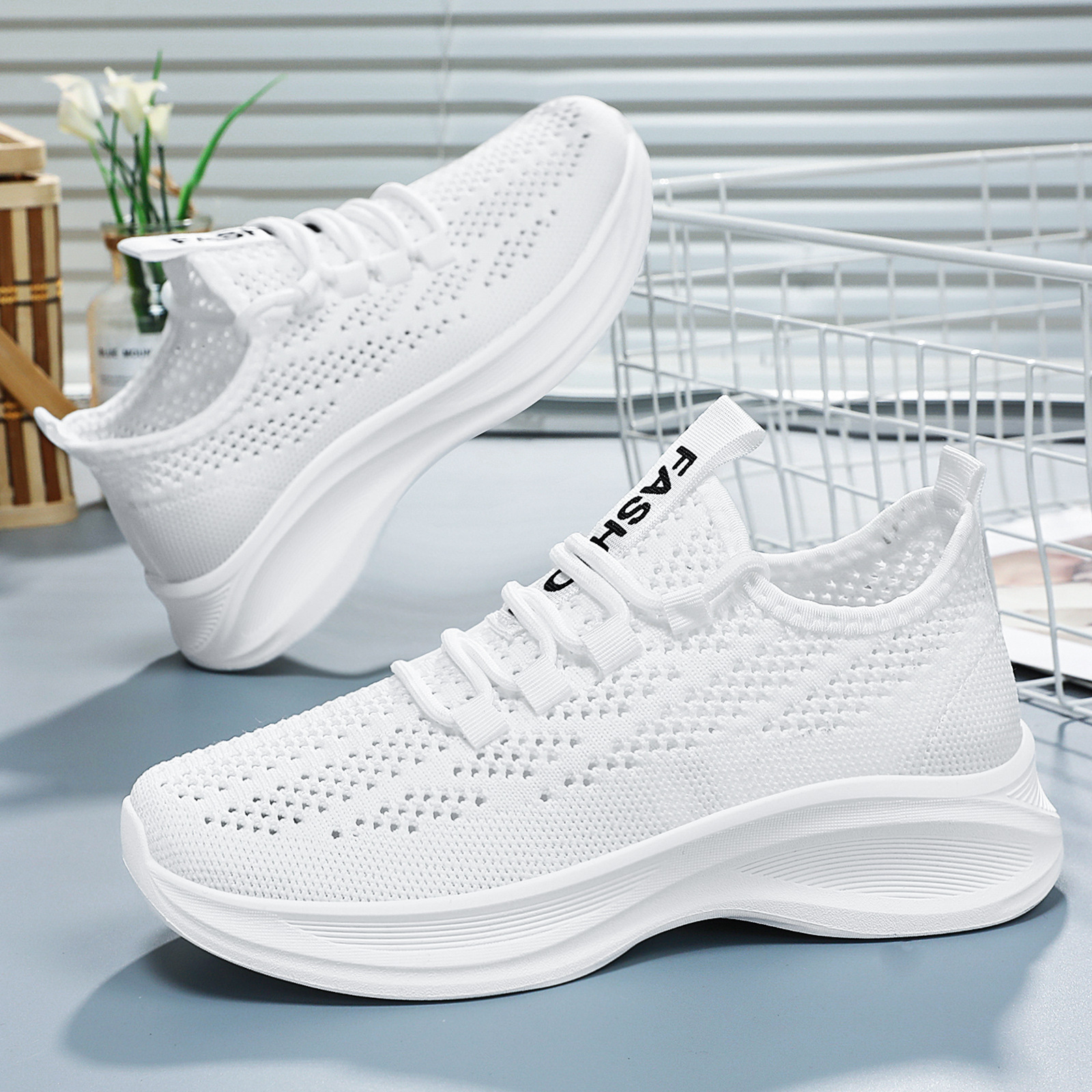 Zapatos de moda de primavera para mujeres 2026 zapatos de malla de tela transpirables zapatos de correr suaves zapatos casuales zapatos deportivos de comercio exterior
