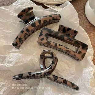 �W���羳���R�d���yץ�AŮ���X�ױP�l��̖���~�A�l����l���^���