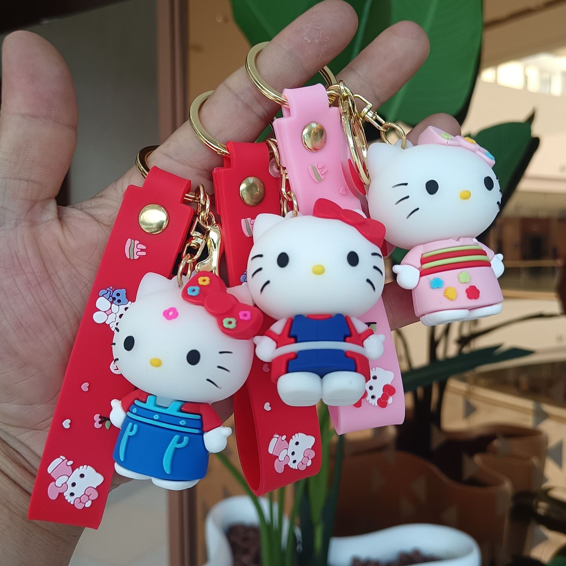 卡通可爱猫咪钥匙扣公仔挂件可爱KT猫汽车包包钥匙链圈小礼品批发