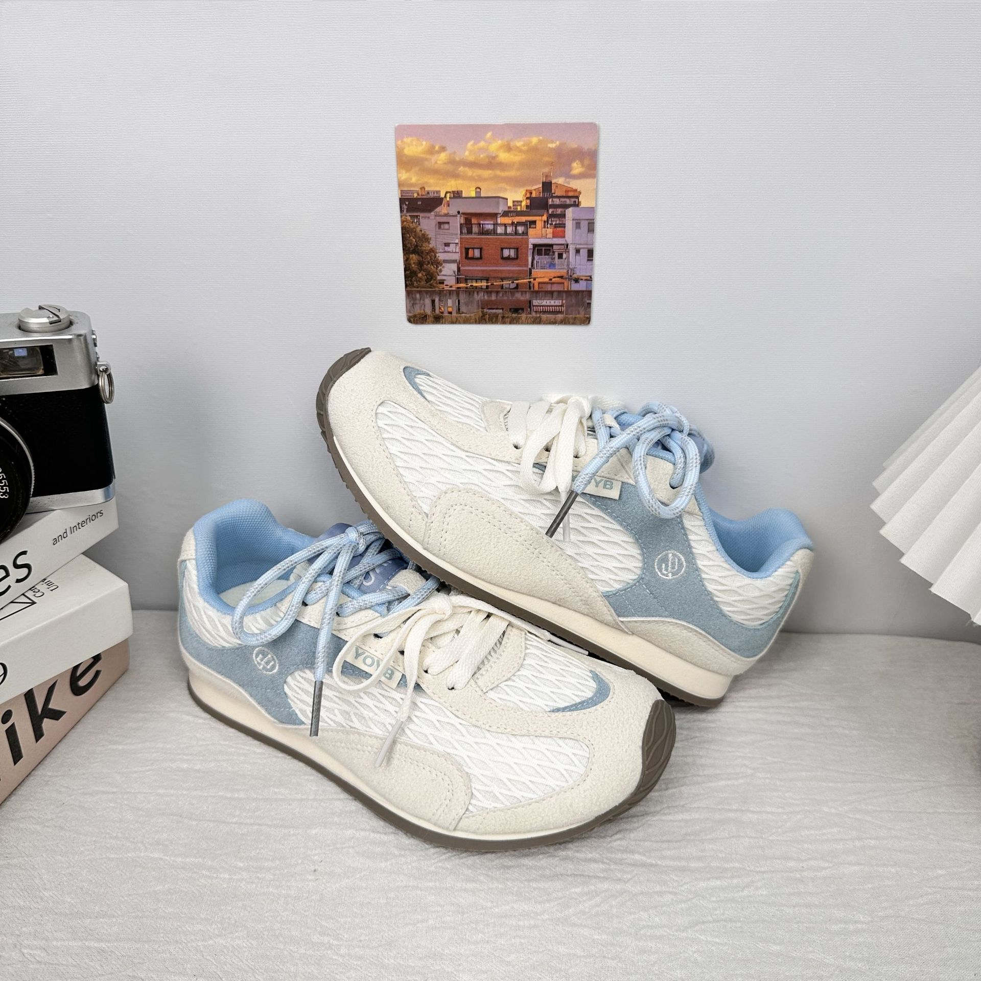 Zapatos de red deportiva de todo fósforo de onda lejana 2025 nuevos zapatos de entrenamiento alemán retro de nicho zapatillas de deporte casuales planas resistentes al desgaste