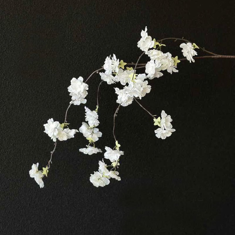 Flores falsas blancas Flores artificiales Flores para bodas Auditorio de bodas Decoración del hotel Techo artificial Flores artificiales Flores falsas