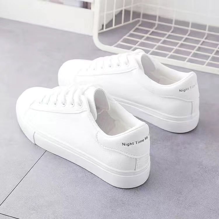 Baskets blanches pour femmes 2025, nouvelles chaussures plates d'été assorties à une robe, en cuir souple, décontractées et polyvalentes._voghion.com