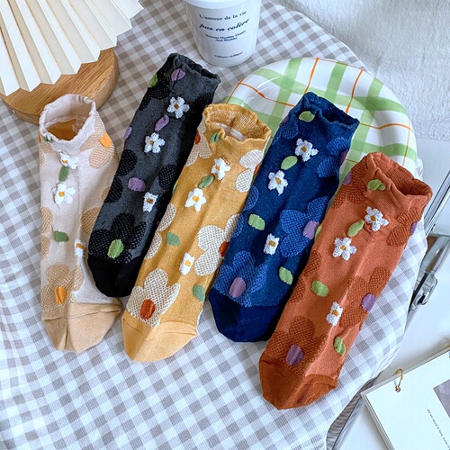 Zhuji Japanese socks for women Korean summer short-tube thin sweat-absorbent socks cute Hyuna style flower casual trendy socks