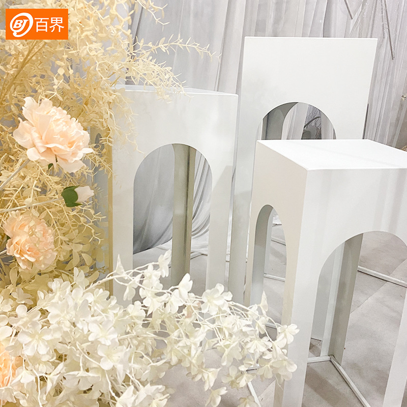 百界婚庆铁艺道具镂空雕塑方柱路引婚礼甜品台创意橱窗装饰摆件台