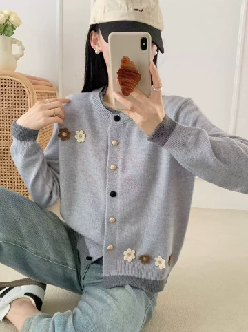 立体花朵高级感针织开衫女上衣拼色圆领2025秋冬新款慵懒毛衣外套|undefined