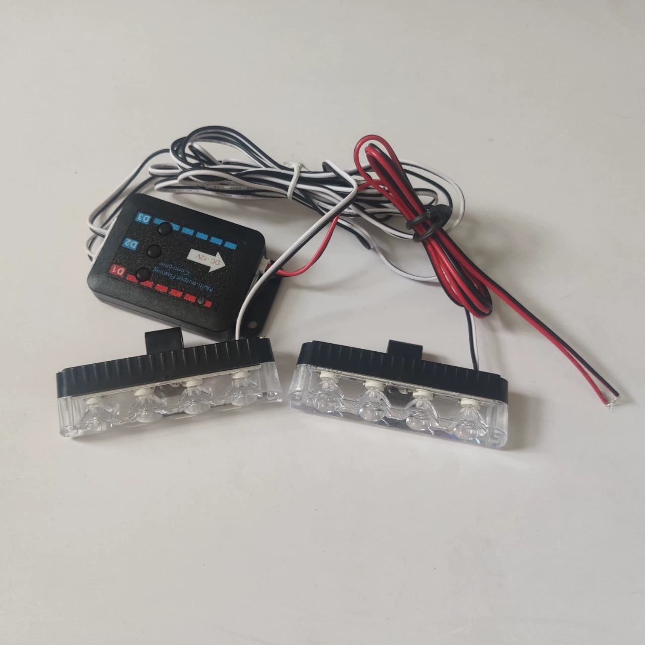 03042-2 Ручная лампа-вспышка DC12V один-на-два с полной яркостью 4LEDX2 8LED с зажимом без перфорации