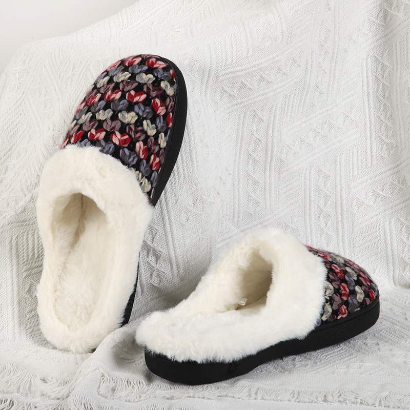 Wholesale of Home Cotton Slippers by Manufacturers, Love Pattern Warm Plush Slippers for Home Couples, Warm Foot Cotton Slippers