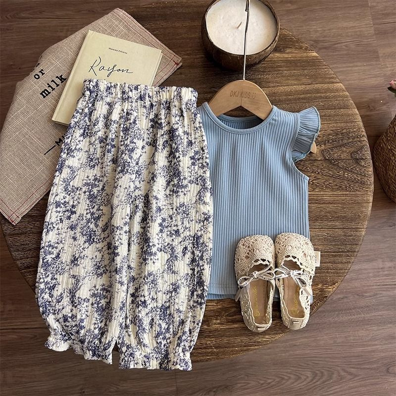 Traje de verano para niñas, estilo occidental 2025 nueva ropa de verano para niños, pantalones a prueba de mosquitos, chaleco de bebé delgado, traje de dos piezas