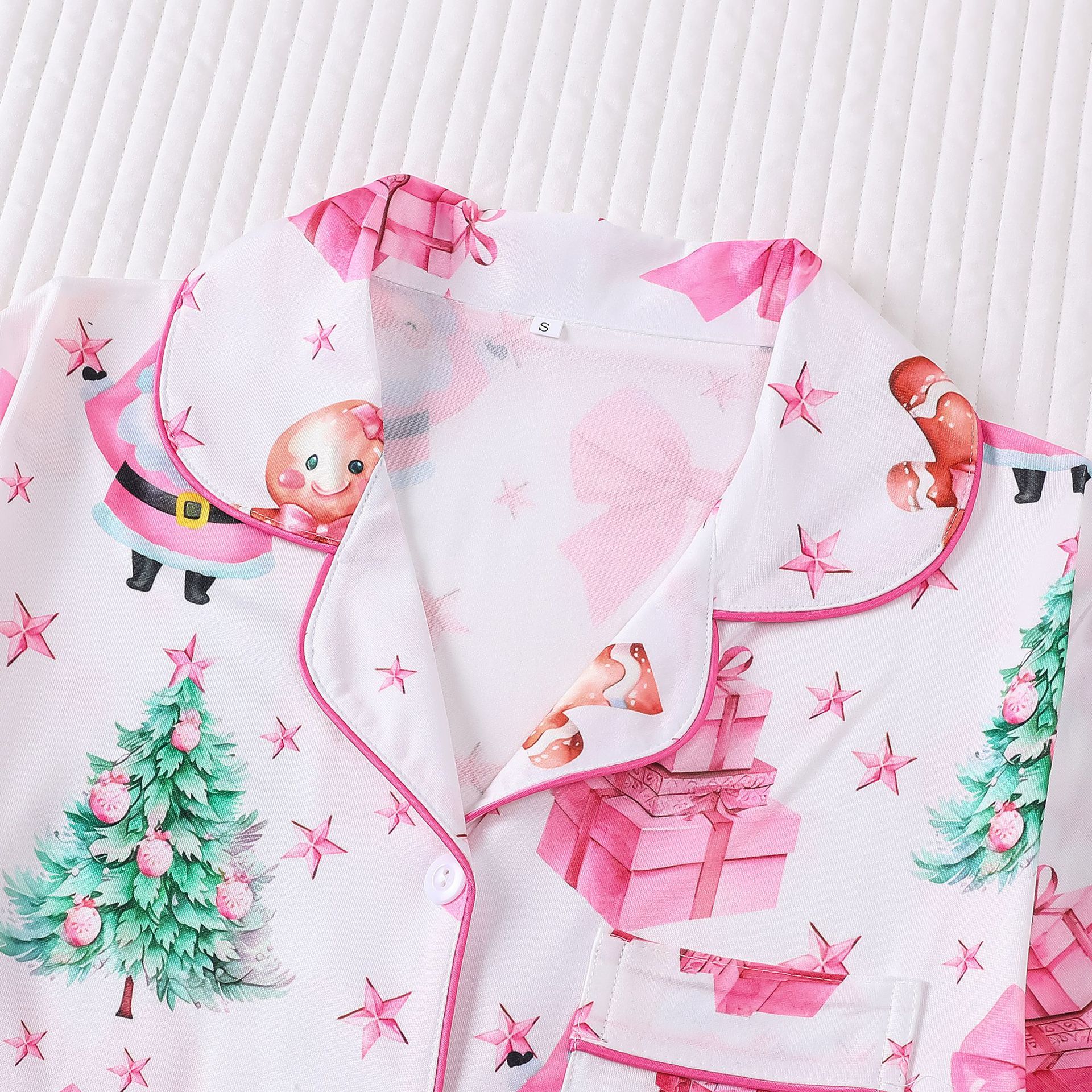 Comercio exterior transfronterizo al por mayor pijamas de damas cuatro estaciones Navidad impresa con solapa pantalones cortos de mangas cortas set de ropa para el hogar europeo y americano
