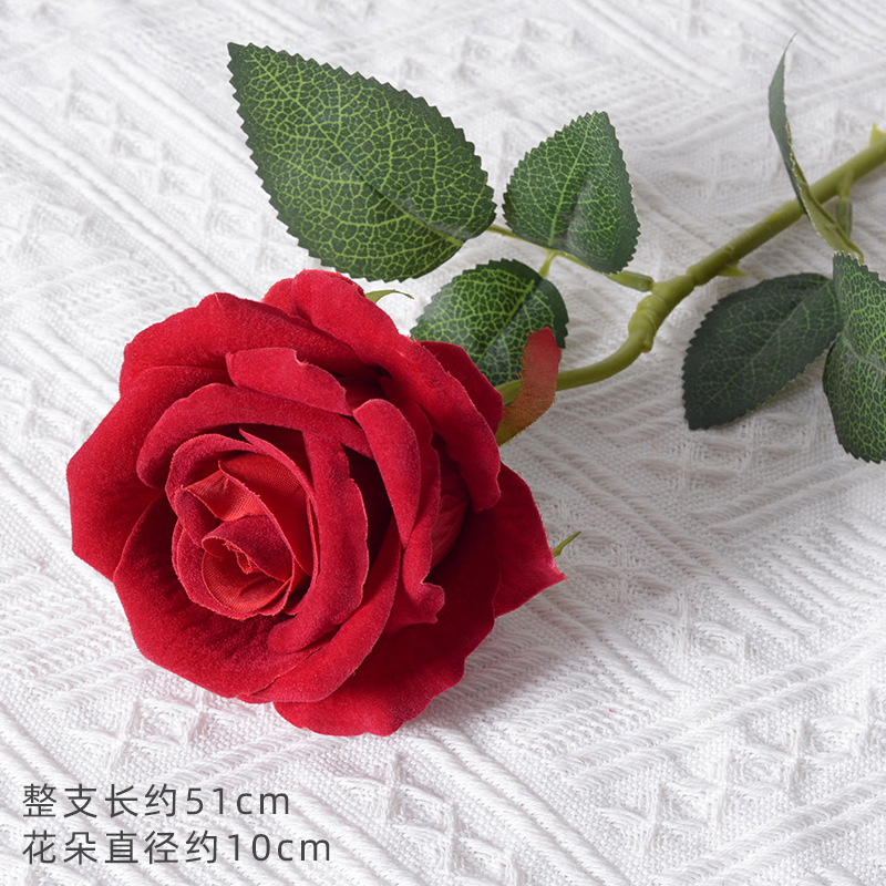 大绒布红色