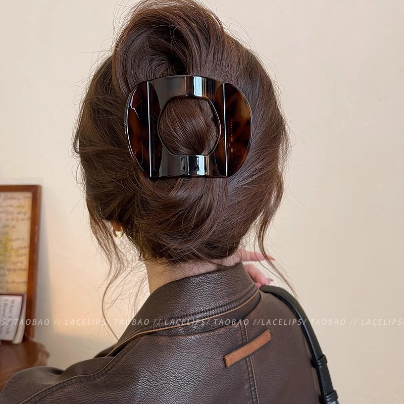 El viento perezoso de hoy ~ la cabeza de la parte posterior del cabello de corte de boca de pato grande clip de agarre otoño 2024 clip de cabello de tiburón de alta calidad