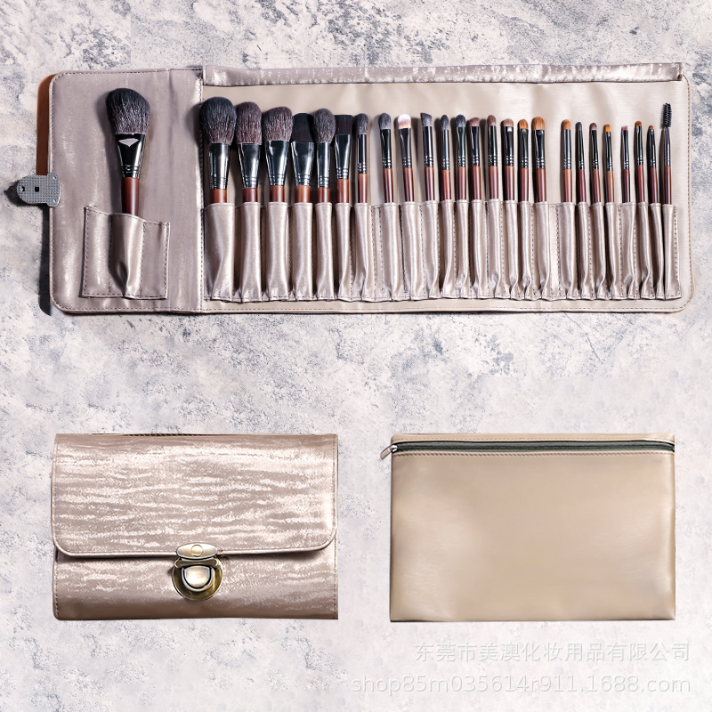 Ventas directas de la fábrica cepillo de belleza lana 24 pelo animal maquillaje cepillo traje super suave cerdas herramientas de belleza portátiles