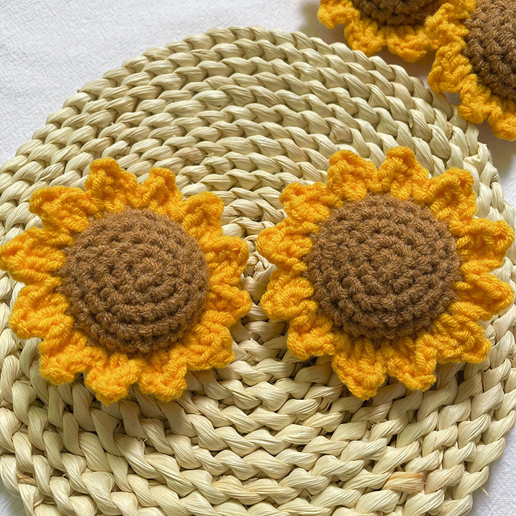 Finished Handmade Crocheted Sunflower Head Yarn Woven Sunflower DIY Semi-Finished Bouquet Graduation Gift