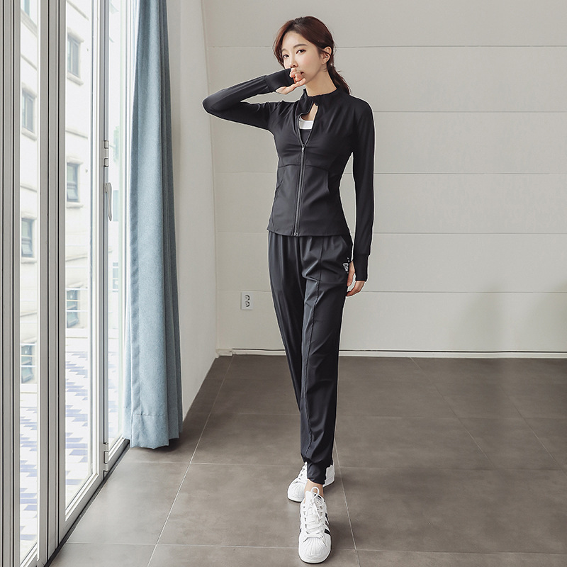 Yoga Clothes for Women 2025 New Pilates Spring and Autumn Loose Black Long-Sleeved Jacket Running Clothes Sports Fitness Suit