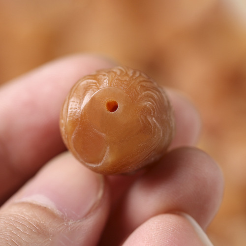 Original natural weathered yellow sandalwood root carvings of a Chinese lion accessory, single piece handmade DIY pendant spacer beads scatter beads decoration