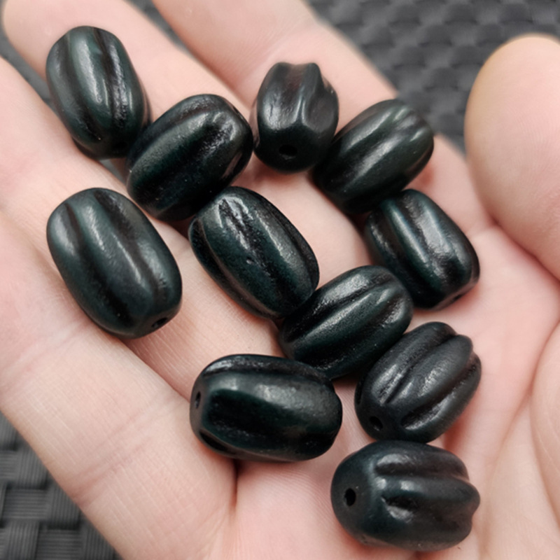 Antique-style green agate pumpkin beads, jade loose beads, distressed black and red fortune gourd beads, DIY jewelry accessories, handmade beads Antique-style green agate pumpkin beads, jade loose beads, distressed black and red fortune gourd beads, DIY jewelry accessories, handmade beads