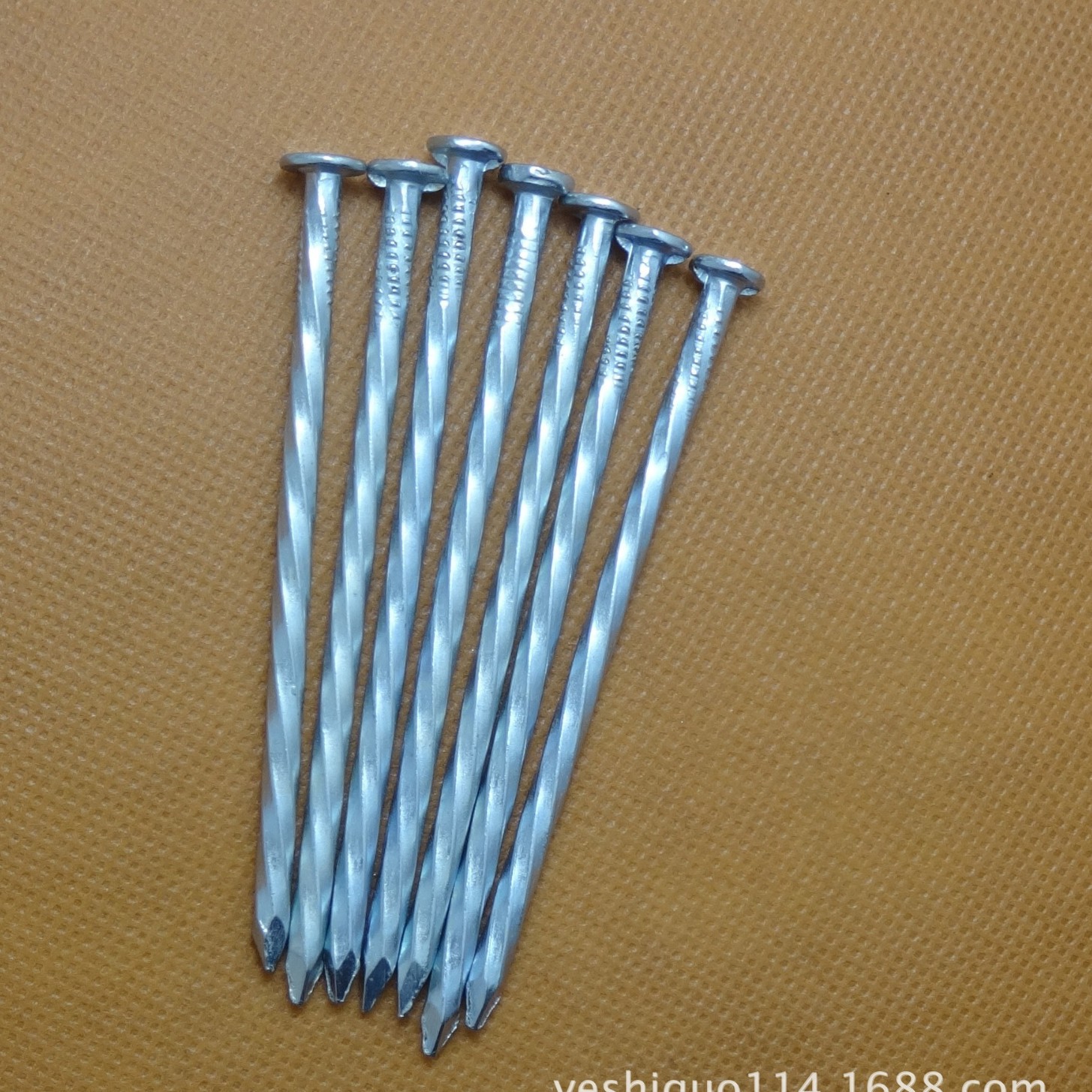 厂家直销镀锌特种水泥钢钉斜纹钉煮黑建筑铁钉