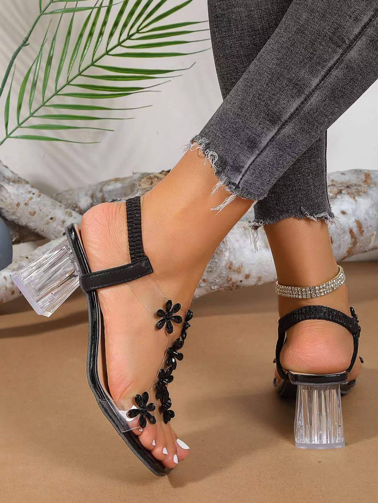 Größe 35–42, große Sandalen für Damen, 2024, Sommer, neue Kristalle, grobe Mode, mittelhoher Absatz, transparente High Heels_voghion.com