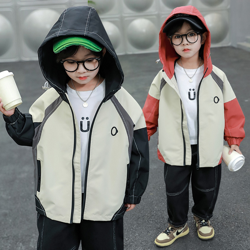 Cappotto con cappuccio colorato ricamato 2023 primavera e autunno nuovi vestiti per ragazzi Pi Shuai per bambini_voghion.com