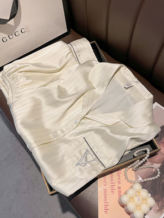 �ļ���z˯����Ůʿ��H�����b�����Lѝ���s�l�y����Ҿӷ���