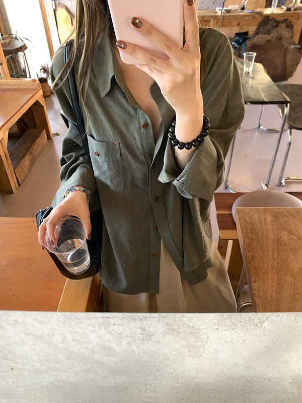 im向 细节满满’小廓形撞色上衣女设计打枣纽扣慵懒感长袖衬衫|undefined