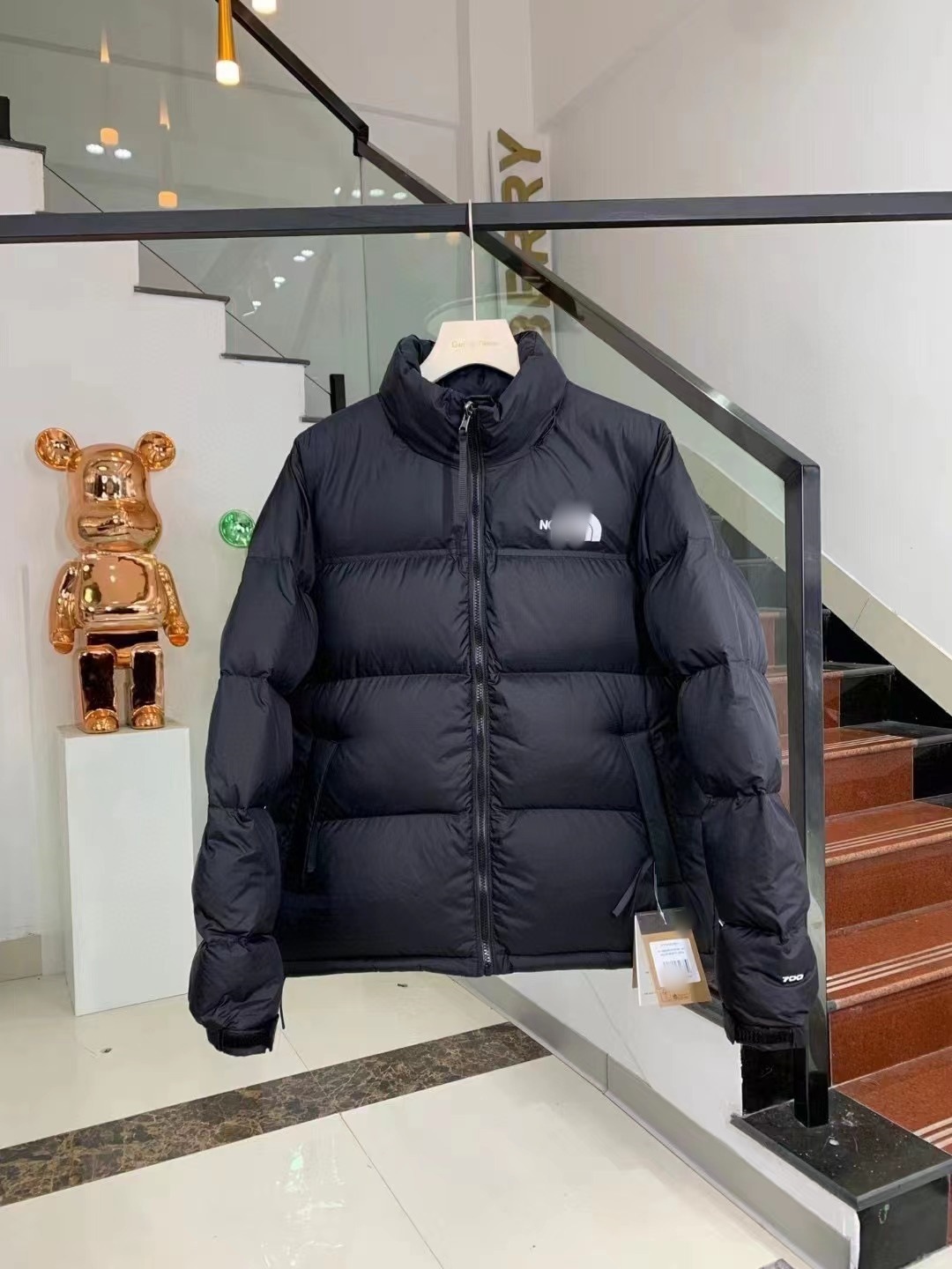 검은색