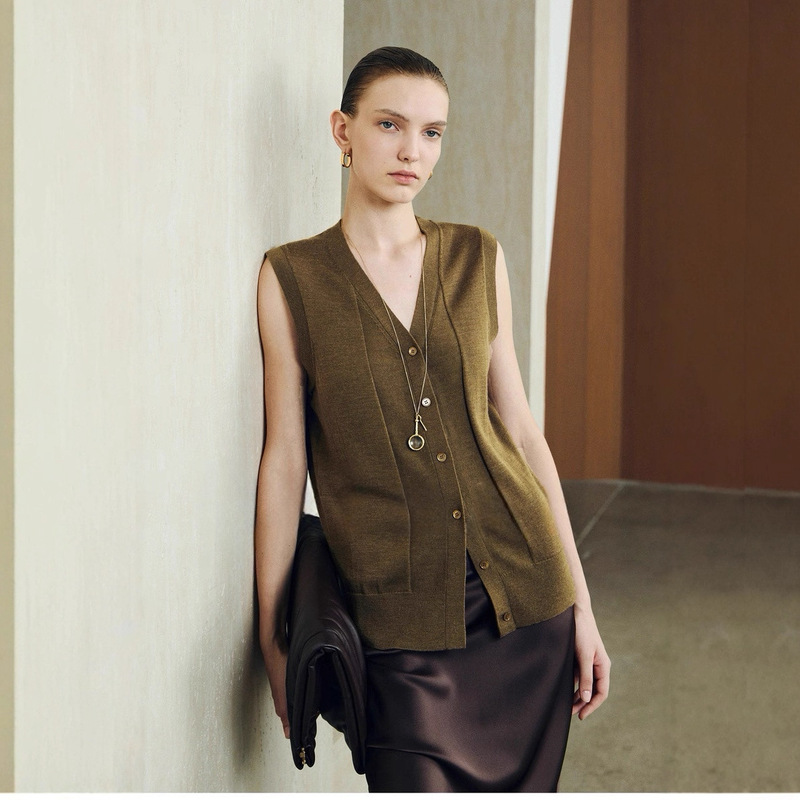 Early Autumn B Entry Machine Washable Silk Cashmere Faux Two-Piece V-Neck Knitted Vest Cardigan Early Autumn B Entry Machine Washable Silk Cashmere Faux Two-Piece V-Neck Knitted Vest Cardigan