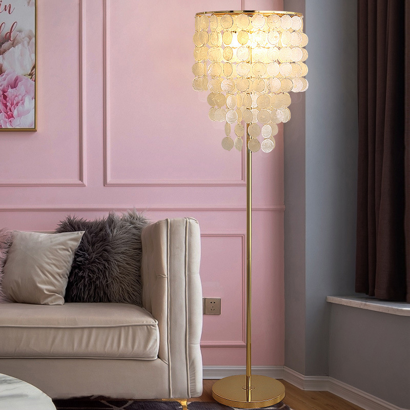 Cross-Border French-Style Light Luxury Shell and Mother-Of-Pearl Floor Lamp for Living Room and Bedroom, Cream-Style Japanese Influencer Designer Bedside Lamp
