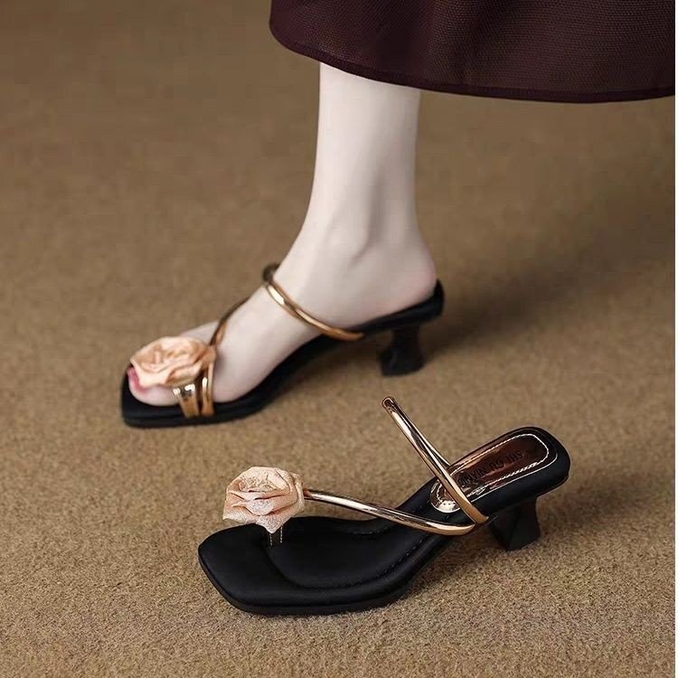Light Luxury, Stunningly Beautiful Women's Sandals for Outdoor Wear, 2026 Model, Perfect for Summer Dresses, Comfortable French-Style High Heels Light Luxury, Stunningly Beautiful Women's Sandals for Outdoor Wear, 2026 Model, Perfect for Summer Dresses, Comfortable French-Style High Heels