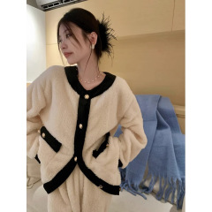 秋冬の女性フランネルパジャマ女性冬の長袖の厚いベルベットのかわいい女性の家庭服セット