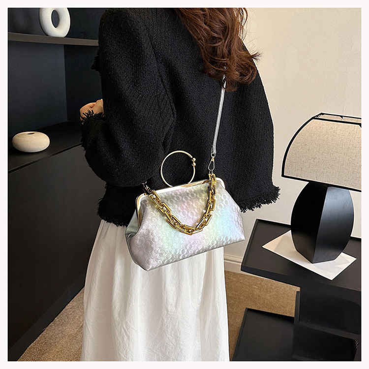 Borse da donna nuove transfrontaliere Borsa a tracolla a tracolla moda europea e americana Borsa da donna con fibbia a catena di fascia alta con texture_voghion.com