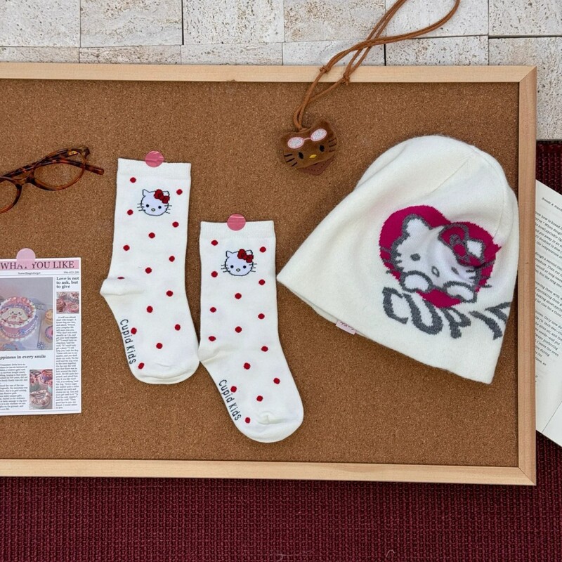 Children's Hello Kitty Socks Autumn Stylish Baby Japanese Mid-Tube Socks Versatile Cute Pure Cotton Socks
