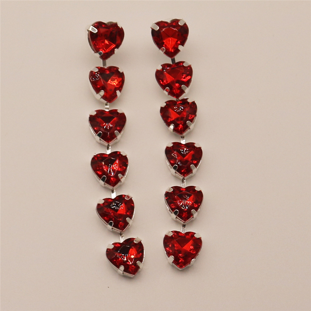 Fashion Heart Shape Metal Inlay Rhinestones Women's Drop Earrings display picture 4