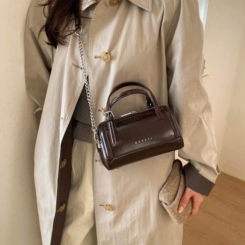Vintage Boston Pillow Shoulder Bag Versatile Leather Handbag_voghion.com