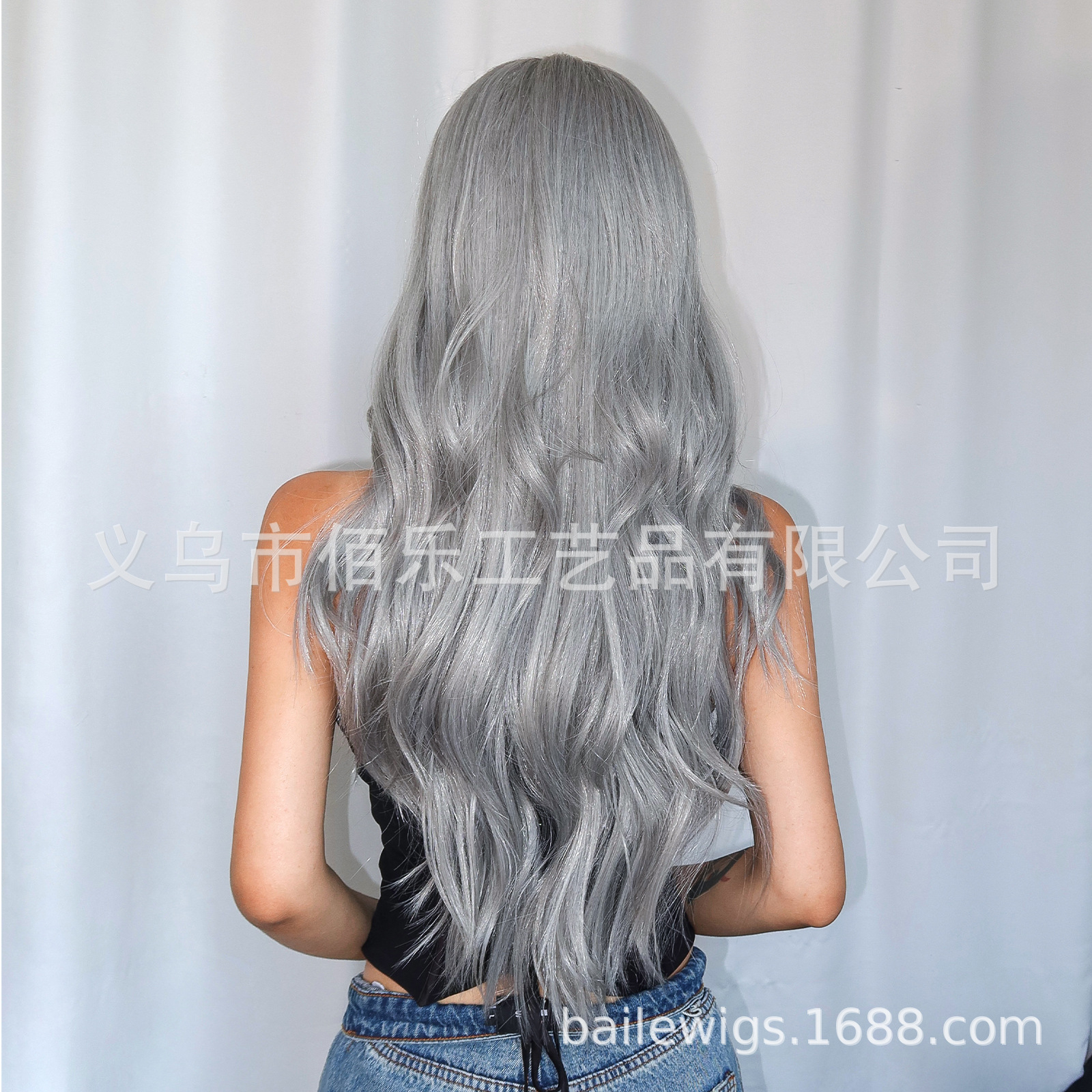Europa y los Estados Unidos pelucas transfronterizas gris plateado ondulado largo rizado cabello completo fábrica de cabello en stock image 5