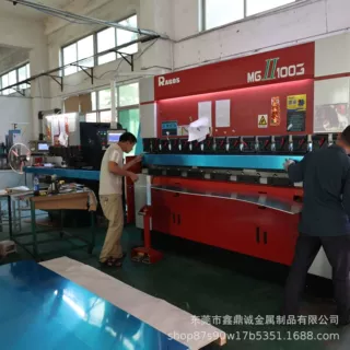 5052镜面铝件定制激光切割 板材零切折弯成型割圆割方钣金加工