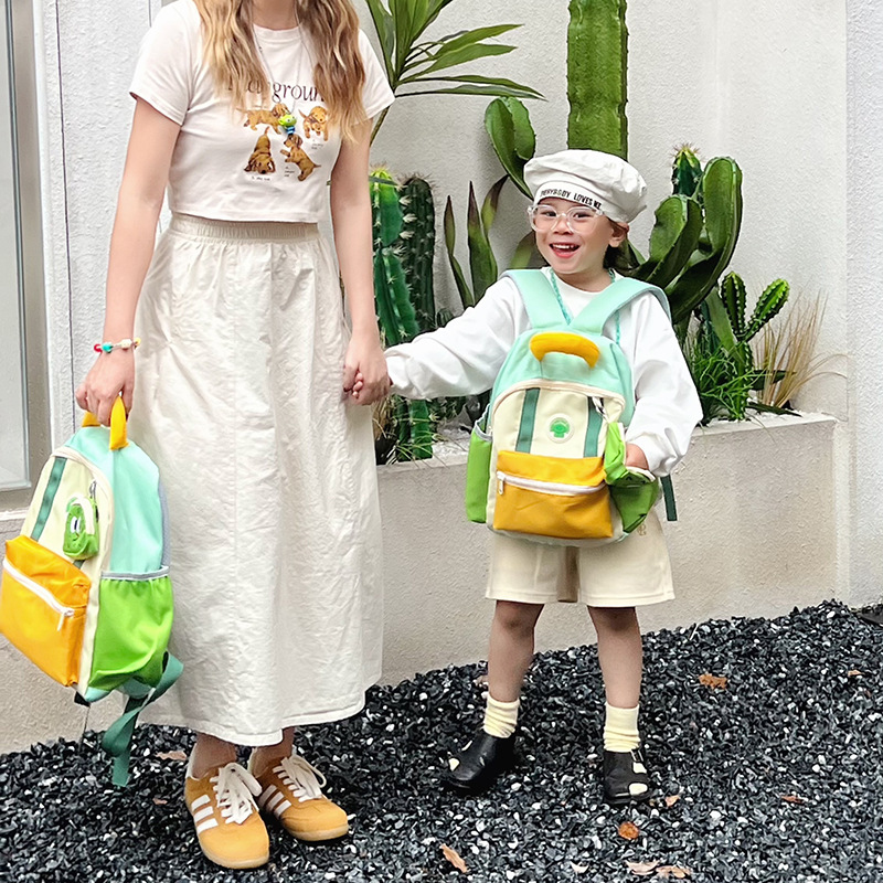 Mochilas escolares para estudiantes de clase pequeña y media de jardín de infantes, color occidental, lindo con colgante, mochila para niños, mochila para padres e hijos de dibujos animados