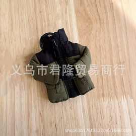 跨境机车钥匙扣配饰潮牌礼品迷你棉服羽绒夜光外套马甲耳机包挂件