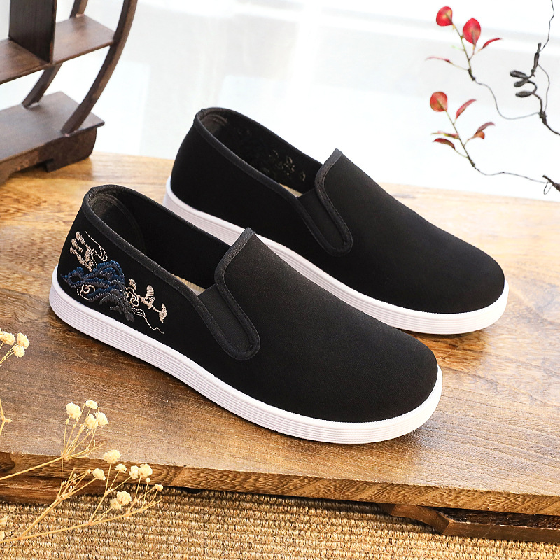 2026 New Style Printed Chinese-Style Embroidered Old Beijing Cloth Shoes, Non-Slip, Breathable, Casual, Trendy Slip-On Men's Cloth Shoes