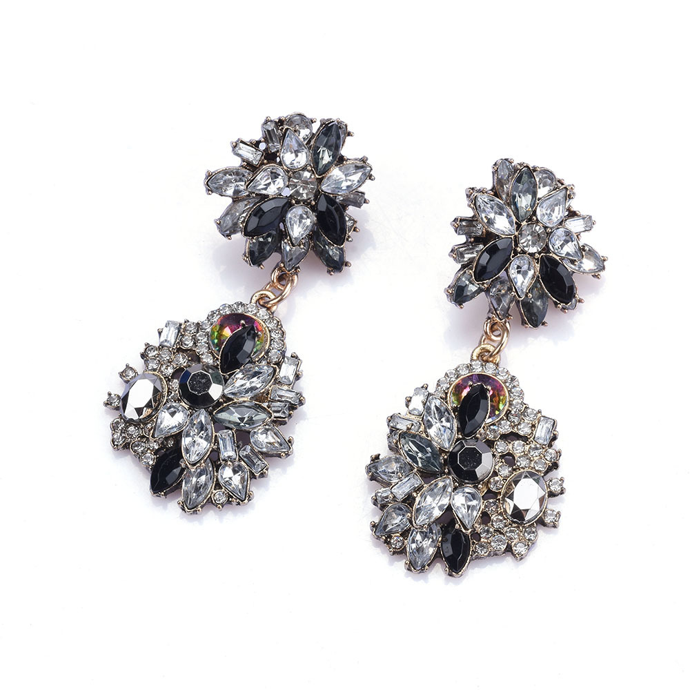 Elegant Glam Luxurious Geometric Alloy Plating Inlay Rhinestones Women's Earrings display picture 2