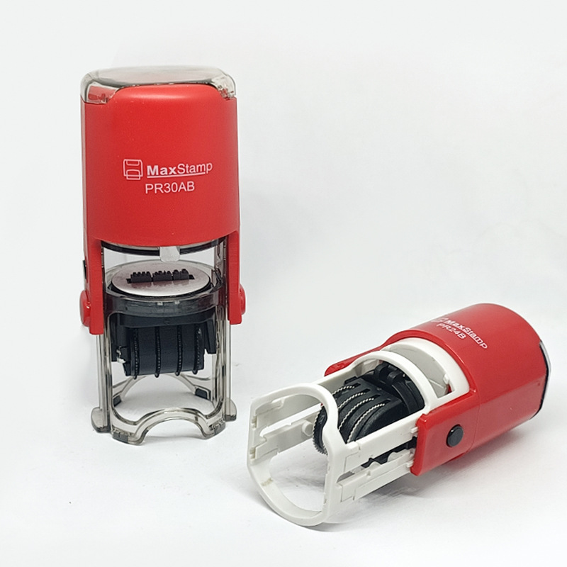 Sello automático ajustable de tinta para tapas de plástico con tapa abatible para cumpleaños y fechas.