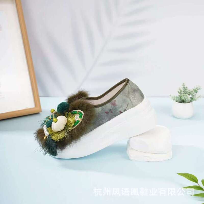 [Single Shoes/Slippers] New Style Real Fur Tiger Head Shoes, Ethnic Shoes, Handmade Shoes, High Heels, Embroidered Shoes, Ethnic Style Wholesale