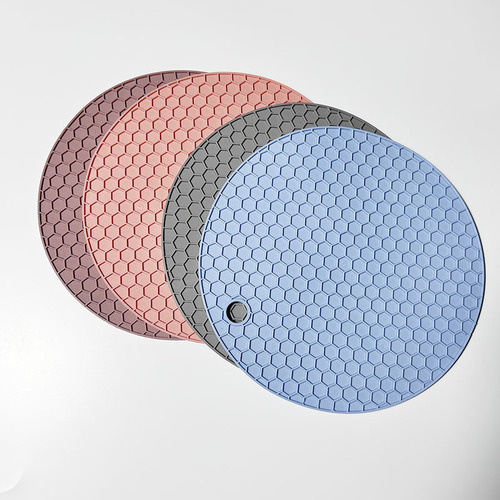 Manufacturer wholesale anti-scalding anti-slip mat insulated pot mat table mat easy to clean high temperature resistant round honeycomb silicone placemat