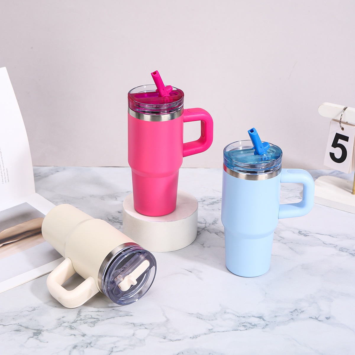 Transfronterizo 20oz mango de boquilla taza de automóvil vacío portátil al aire libre taza de hielo 304 taza de aislamiento de acero inoxidable mayorista
