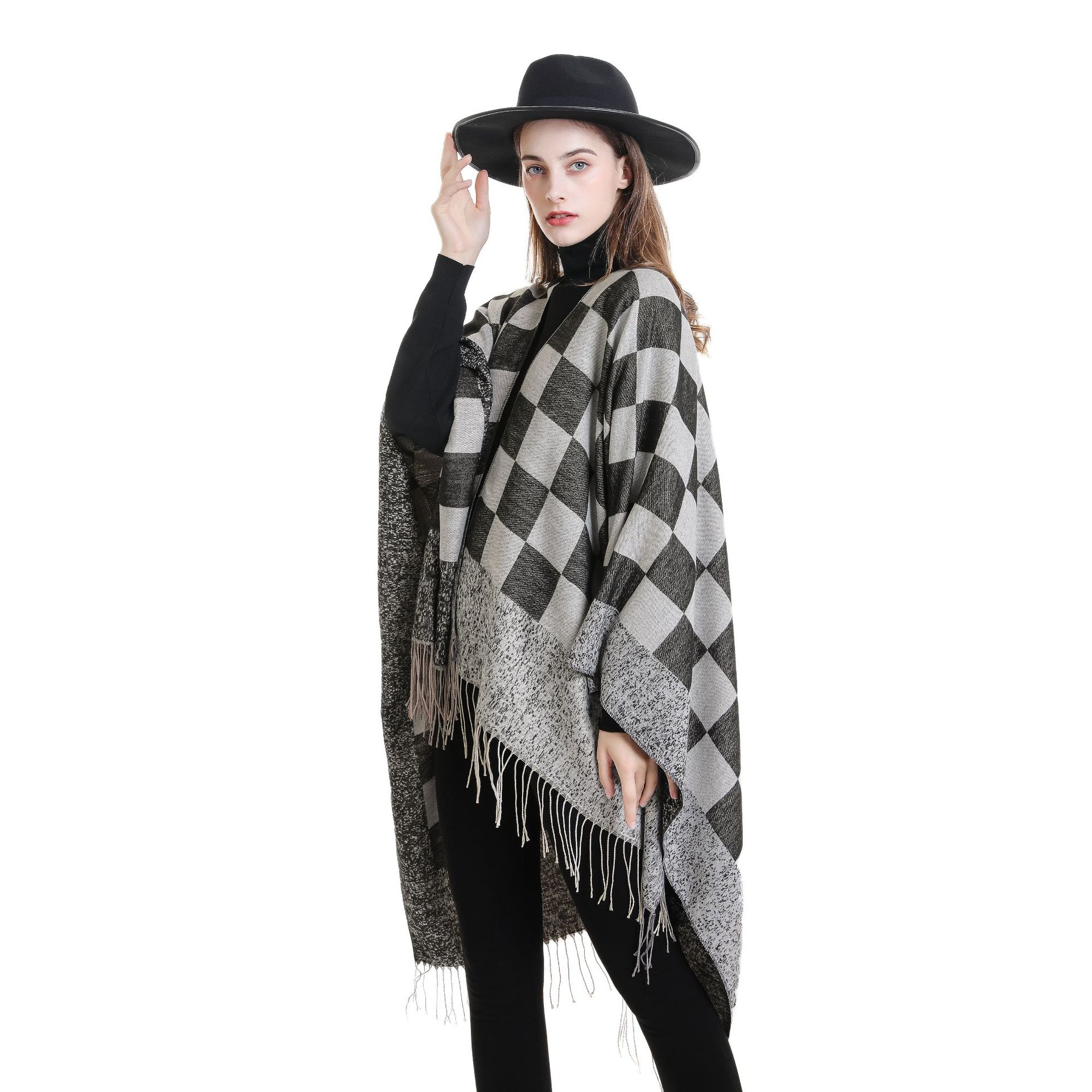 Chal de nuevo estilo 2024 para mujer, prenda exterior cálida para otoño e invierno, ideal para sesiones de fotos, chal sencillo a cuadros con borlas a la moda.