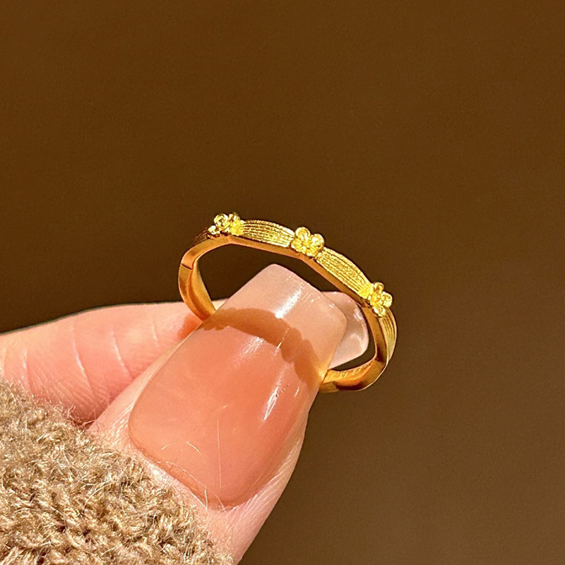 Little red book explosions rich little osmanthus ring 2025 new Chinese light luxury small gold ring a generation of hair