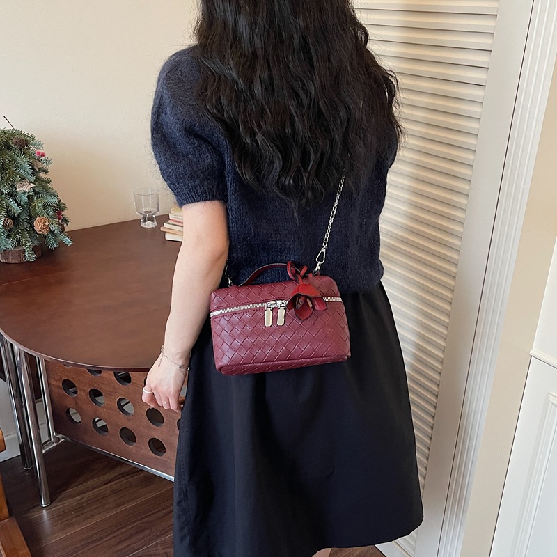2026 nuevo bolso de tejido de nicho de mujer bolso de mano de mochila de verano estilo de viaje diario bolso casual image 3